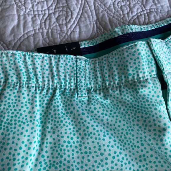 Under Armour Links Printed Mint Green 9” Shorts NWT - Picture 2 of 10
